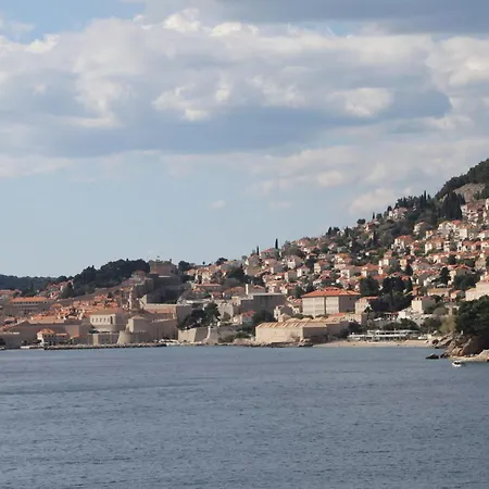 Zlatni Potok With Seaview