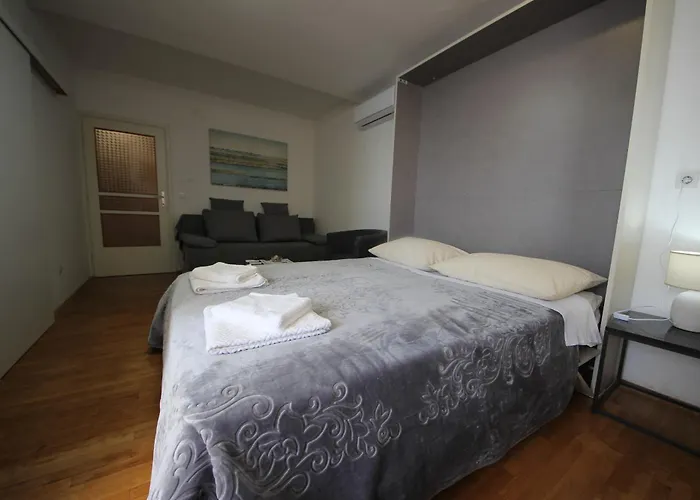 Zlatni Potok With Seaview * دوبروفينك